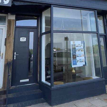 Eden Retreats Serviced Apartments Morecambe Bagian luar foto